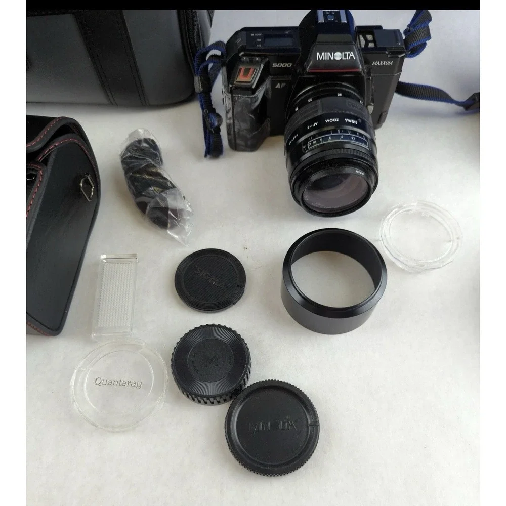 Minolta Maxxum 5000 35mm SLR Camera Sigma 28-70mm Lens 2800 AF Flash Bag Bundle‎